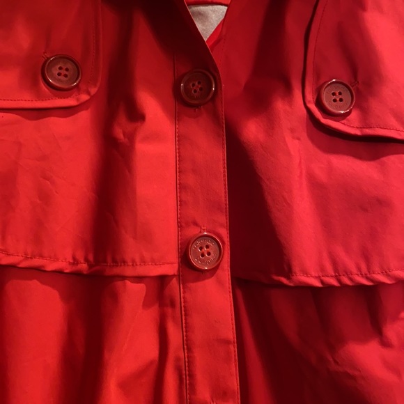 Red rain coat - Picture 2 of 4